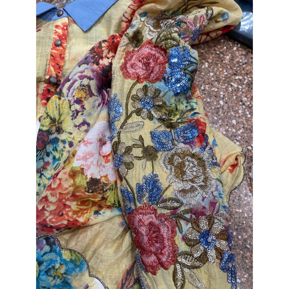Aratta silent journey embroidered sequin button down floral blouse size M/L - Picture 9 of 9